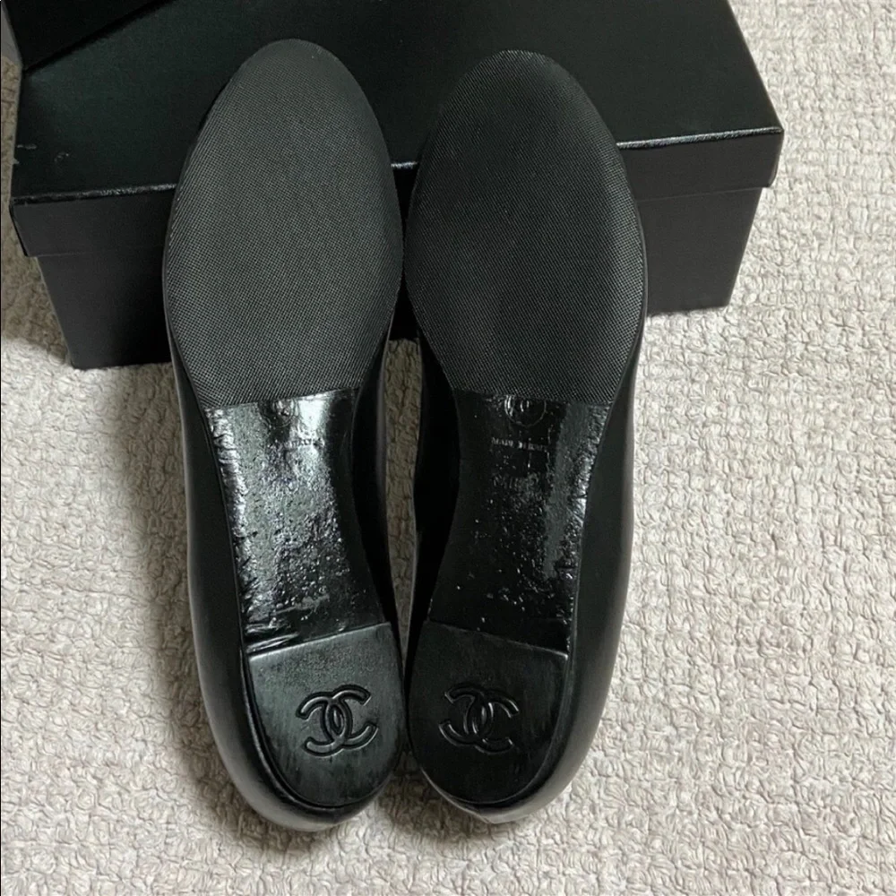 Rare Chanel lucky charms Ballerinas / Mary Jane’s in black - Picture 2 of 10